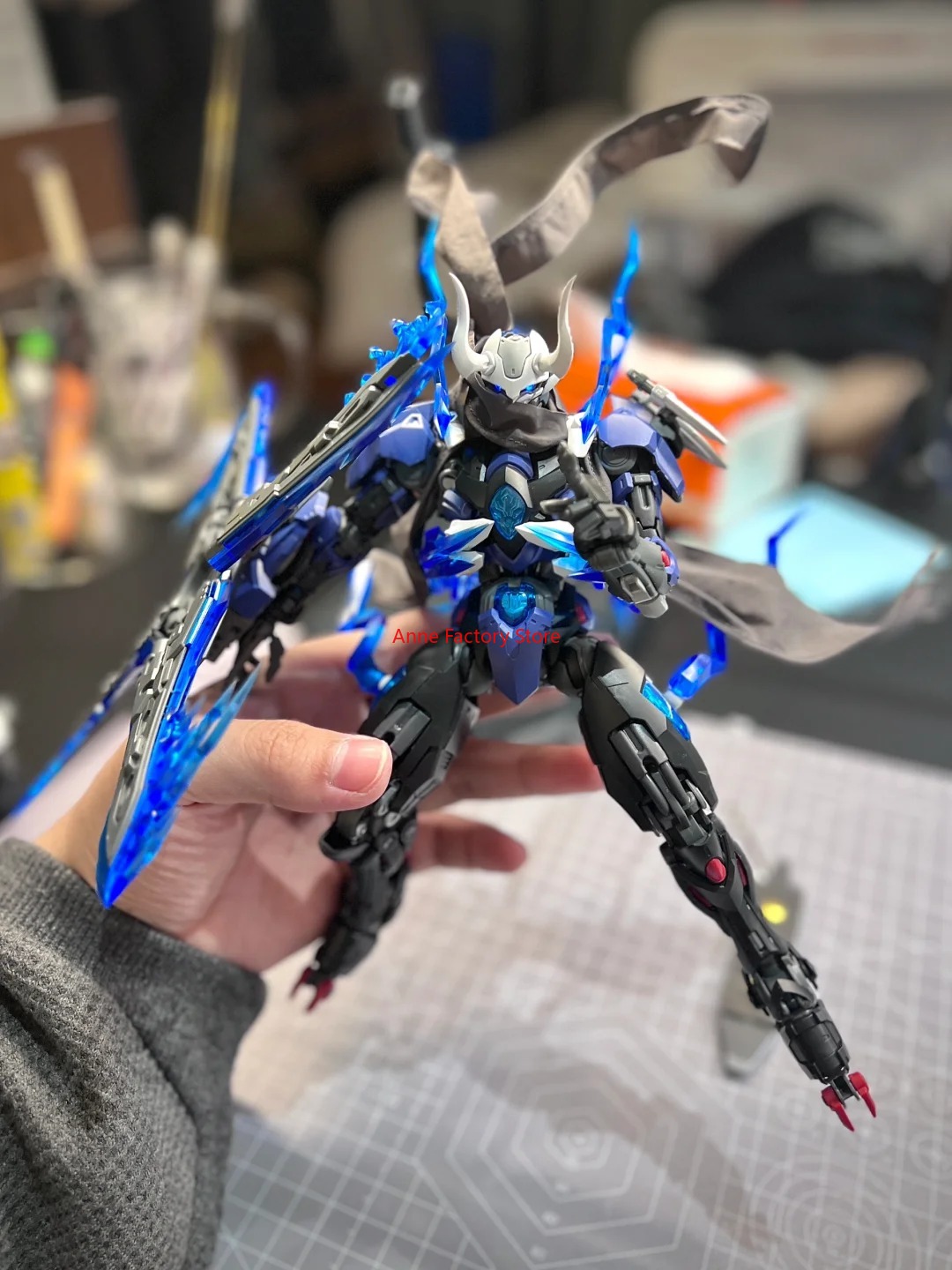 Model Kit Lone Shadow - HEMOXIAN MG 1/100スケール ローンシャドウ 組み立てモデルキット 19CM