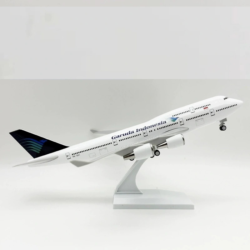 Model Kit Indonesia - 1/250スケール 30cm ガルーダ・インディネシア航空 B747 飛行機モデルキット レジン製飛行機