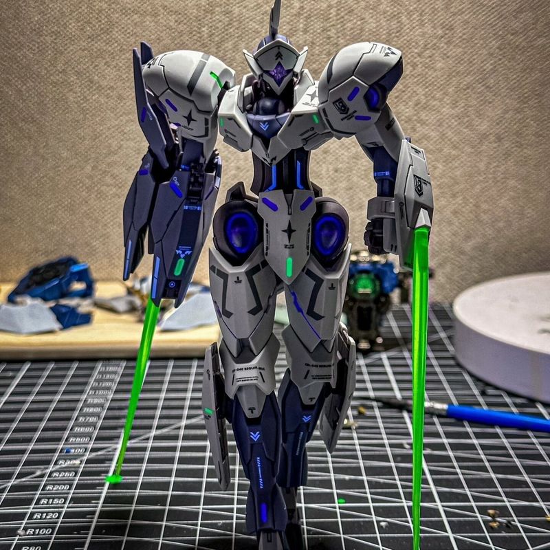水銀からの魔女のアセンブリモデル、悪魔の裁縫人マイケル、女の - Model Kit Judge のレビューと価格