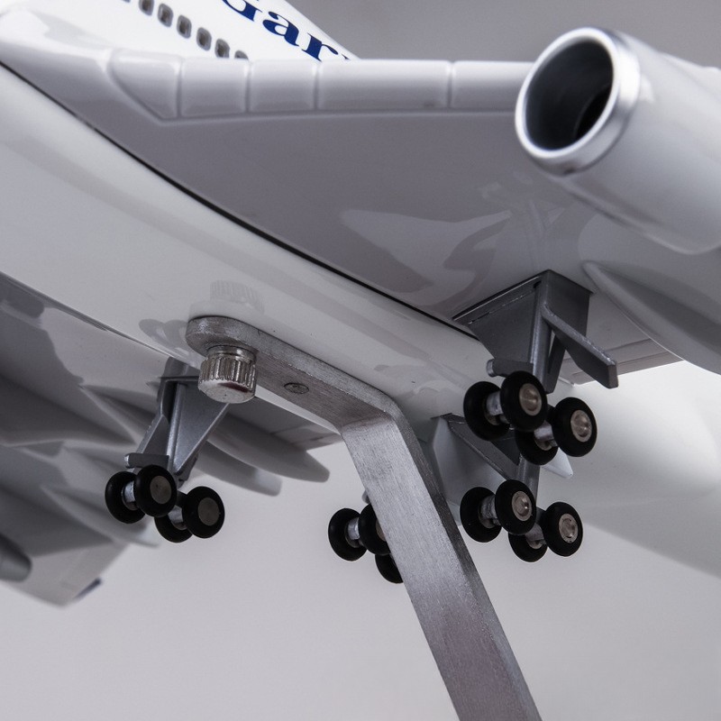 1/150大型スケール47cmガルーダ・インディネシアB74 - Model Kit Indonesia のレビューと価格