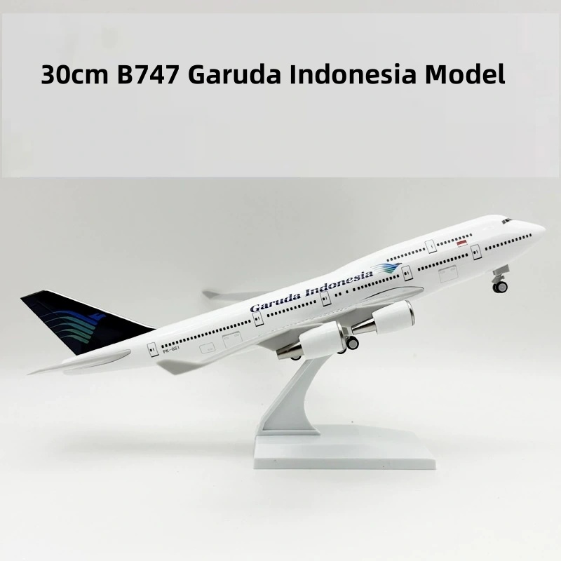 1/240スケール ガルーダ・インディネシア B747 ダイ - Model Kit Indonesia のレビューと価格