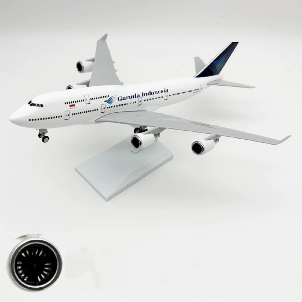 1/240スケール ガルーダ・インディネシア B747 ダイ - Model Kit Indonesia のレビューと価格