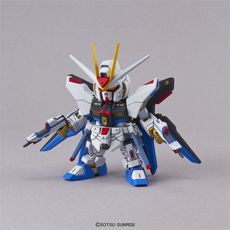 バンダイ ガンプラモデルキット SDEX ストライクフリーダ - Model Kit Wing Zero のレビューと価格