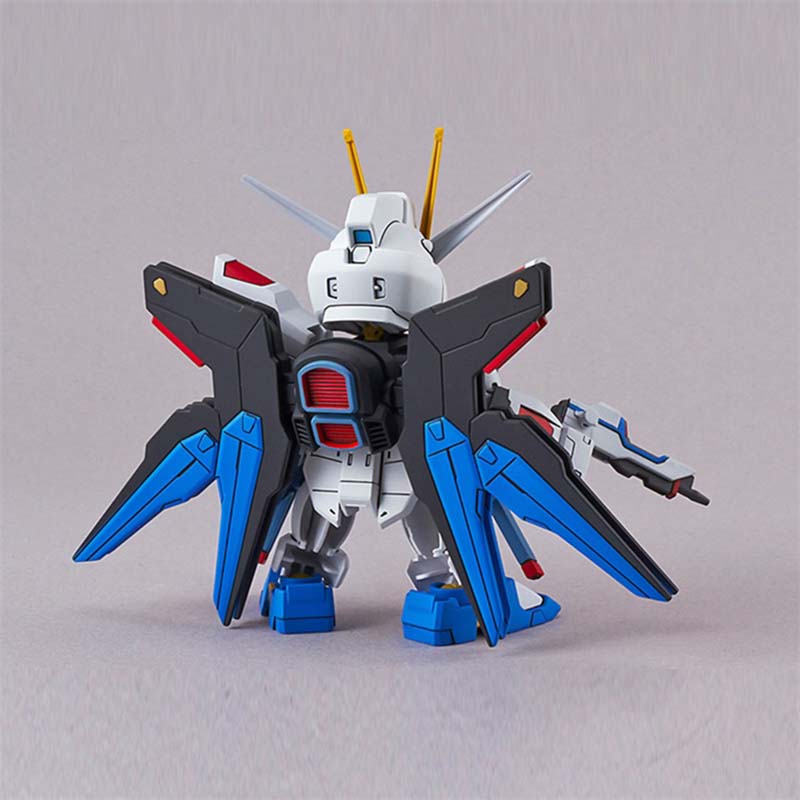 バンダイ ガンプラモデルキット SDEX ストライクフリーダ - Model Kit Wing Zero のレビューと価格